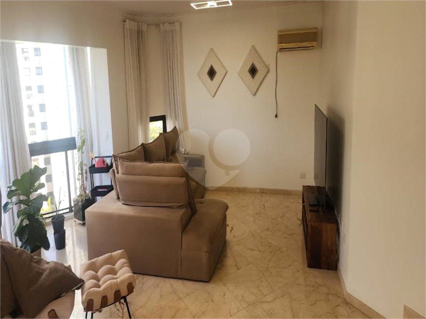 Apartamento à venda com 4 quartos, sendo 2 suítes,  em Indianópolis, São Paulo, SP