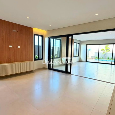 Casa à venda com 3 quartos, sendo 3 suítes, no condomínio Villa Dumont, Três Lagoas - MS
