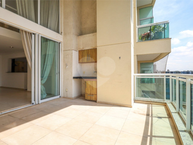 Apartamento à venda com 3 quartos, sendo 2 suítes,  em Brooklin, São Paulo, SP