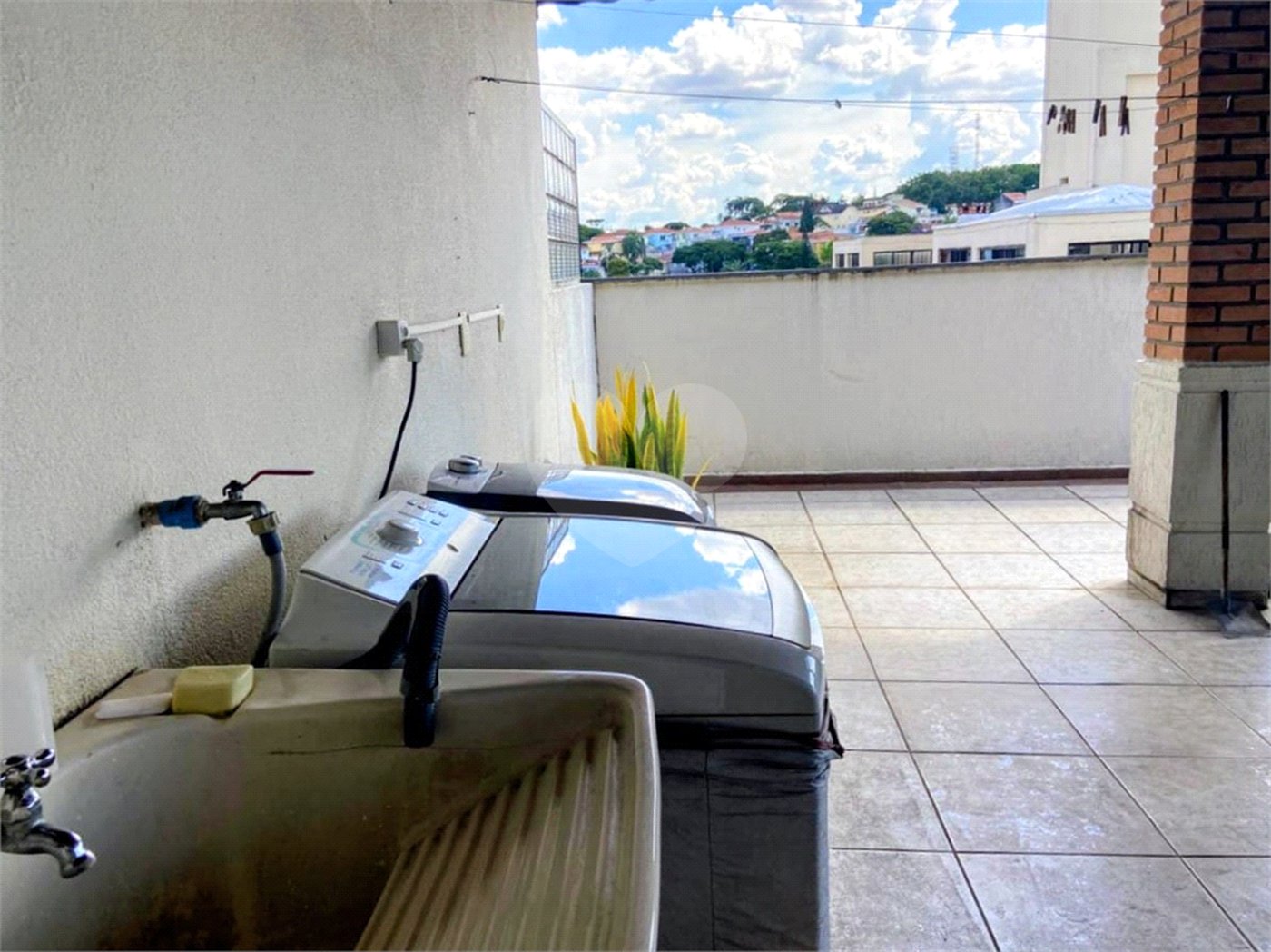 Apartamento à venda com 3 quartos, sendo 1 suíte, em Jardim Leonor Mendes de Barros, São Paulo, SP
