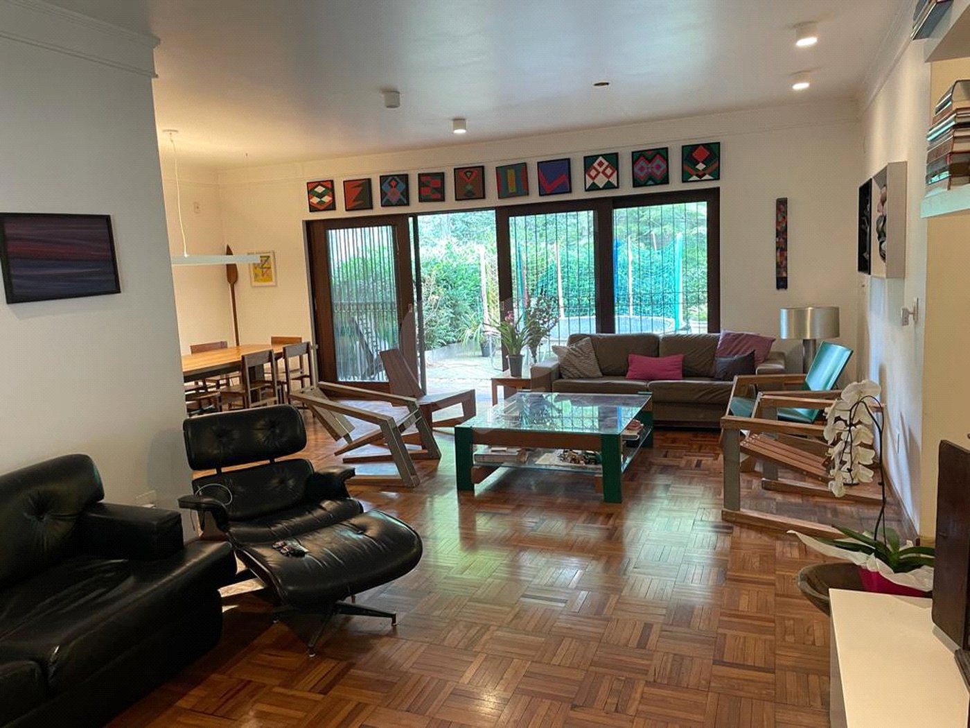Casa à venda com 4 quartos, sendo 1 suíte, em Vila Morumbi, São Paulo, SP