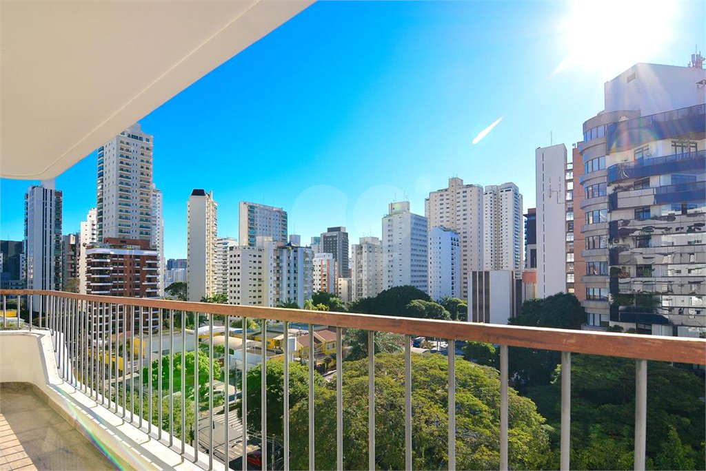 Apartamento à venda com 4 quartos, sendo 2 suítes,  em Brooklin Paulista, São Paulo, SP