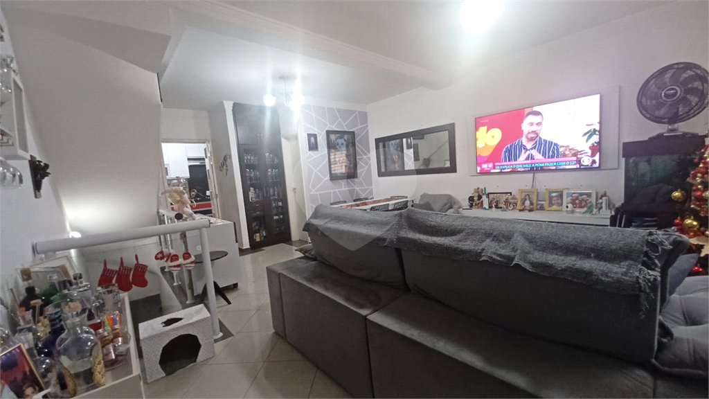 Casa à venda com 3 quartos, sendo 1 suíte, no condomínio Santanna, São Paulo - SP
