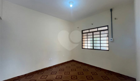 Casa à venda com 1 suíte em Vila Carolina, Itapetininga, SP