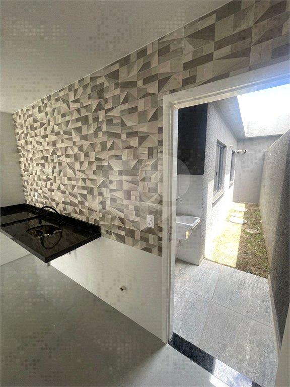 Casa à venda com 2 quartos, sendo 1 suíte, no condomínio Parque Guará, Rio de Janeiro - RJ