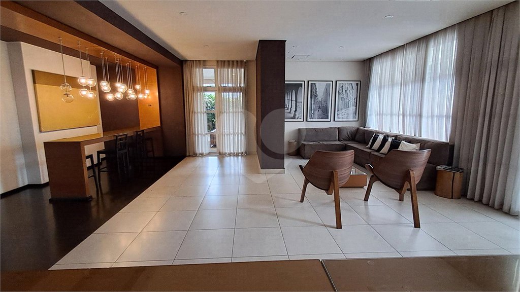 Apartamento à venda ou para alugar com 1 suíte em Vila Cordeiro, São Paulo, SP