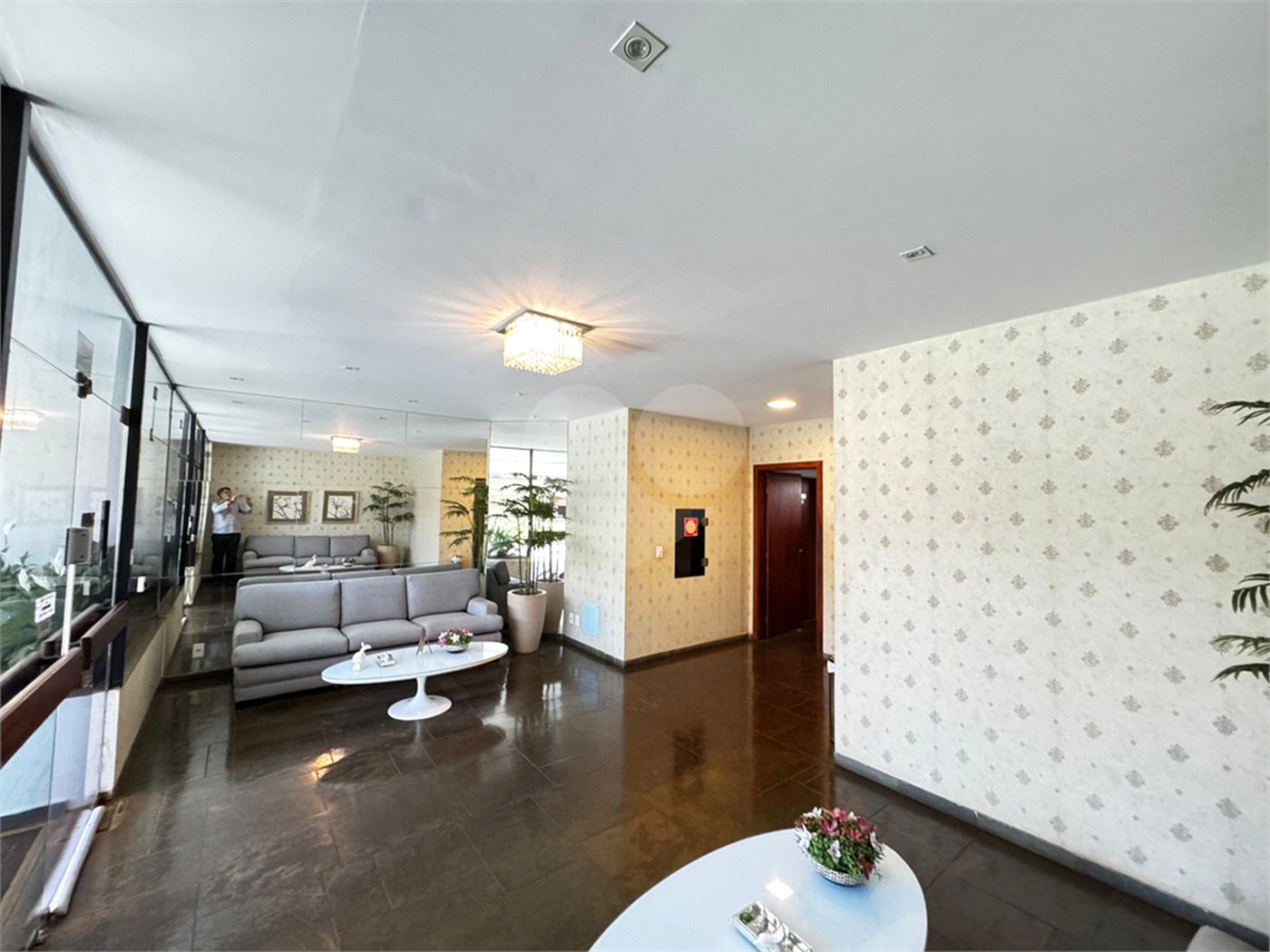 Apartamento à venda com 2 quartos, sendo 1 suíte,  em Vila Seixas, Ribeirão Preto, SP