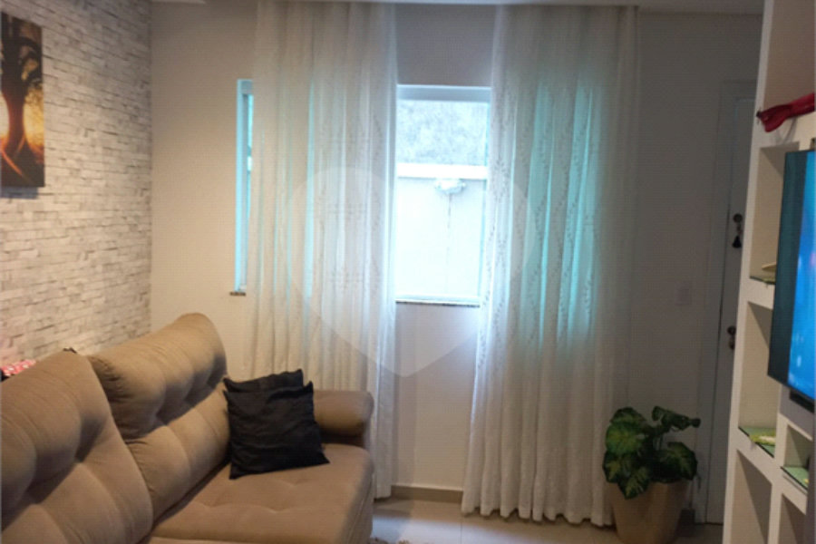 Casa à venda com 2 suítes no condomínio Madureira, São Paulo - SP