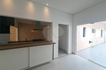 Casa à venda ou para alugar com 3 quartos, sendo 1 suíte, em Vila Aparecida, Itapetininga, SP