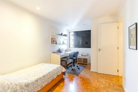 Apartamento à venda com 4 quartos, sendo 2 suítes, em Perdizes, São Paulo, SP