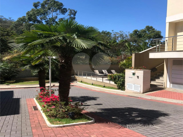 Casa à venda com 4 quartos, sendo 2 suítes,  no condomínio Florada da Serra, São Paulo - SP