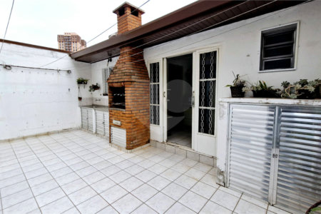 Sobrado à venda com 3 quartos, sendo 1 suíte, em Alto da Boa Vista, São Paulo, SP