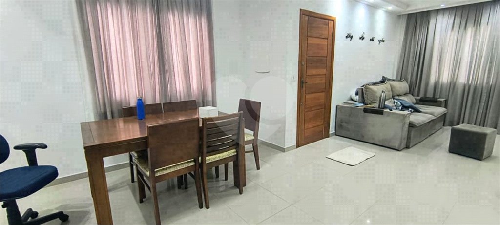 Sobrado à venda com 3 quartos, sendo 1 suíte, em Vila Butantã, São Paulo, SP