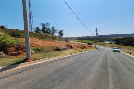 Terreno à venda no condomínio Comercial Independência, Vinhedo - SP
