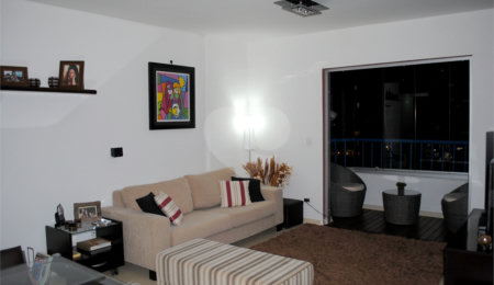 Apartamento à venda com 2 quartos, sendo 1 suíte,  em Campo Belo, São Paulo, SP