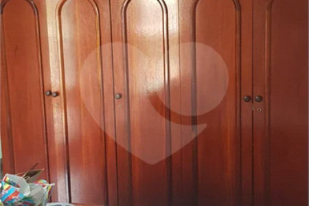 Sobrado à venda com 3 quartos, sendo 1 suíte, em Vila Vitório Mazzei, São Paulo, SP