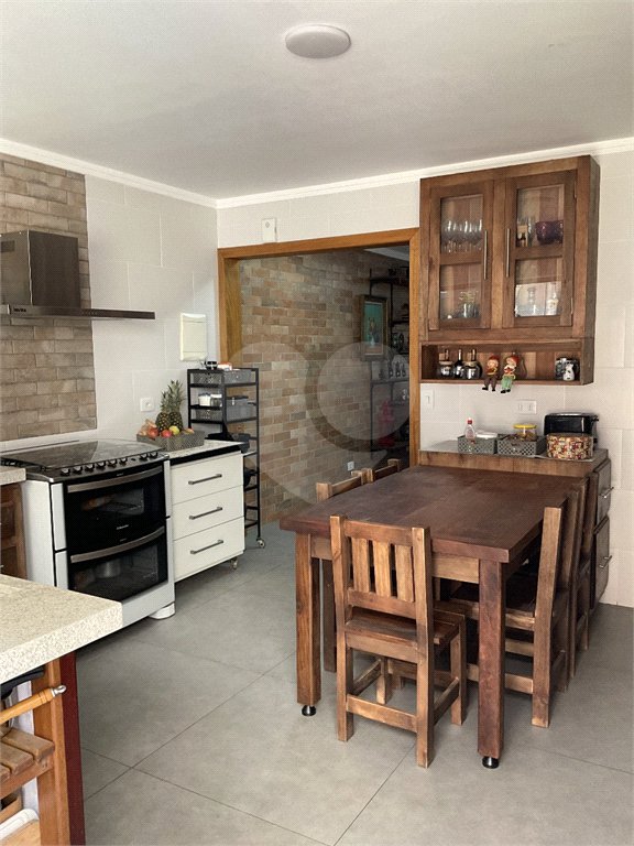 Sobrado à venda com 3 quartos, sendo 1 suíte,  em Horto Florestal, São Paulo, SP