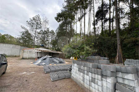 Terreno à venda em Fazenda Aya, Suzano, SP