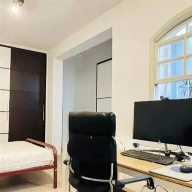 Casa à venda com 4 quartos, sendo 3 suítes, em Parque Continental, São Paulo, SP