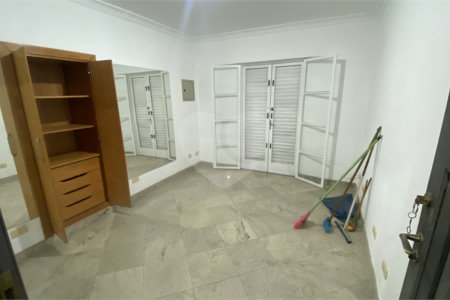 Sobrado à venda com 2 quartos, sendo 1 suíte, em Campo Belo, São Paulo, SP
