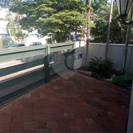 Casa à venda com 5 quartos, sendo 3 suítes, no Centro, Itapetininga, SP