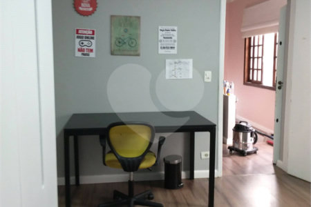 Sobrado à venda com 3 quartos, sendo 1 suíte, em Vila Ipojuca, São Paulo, SP