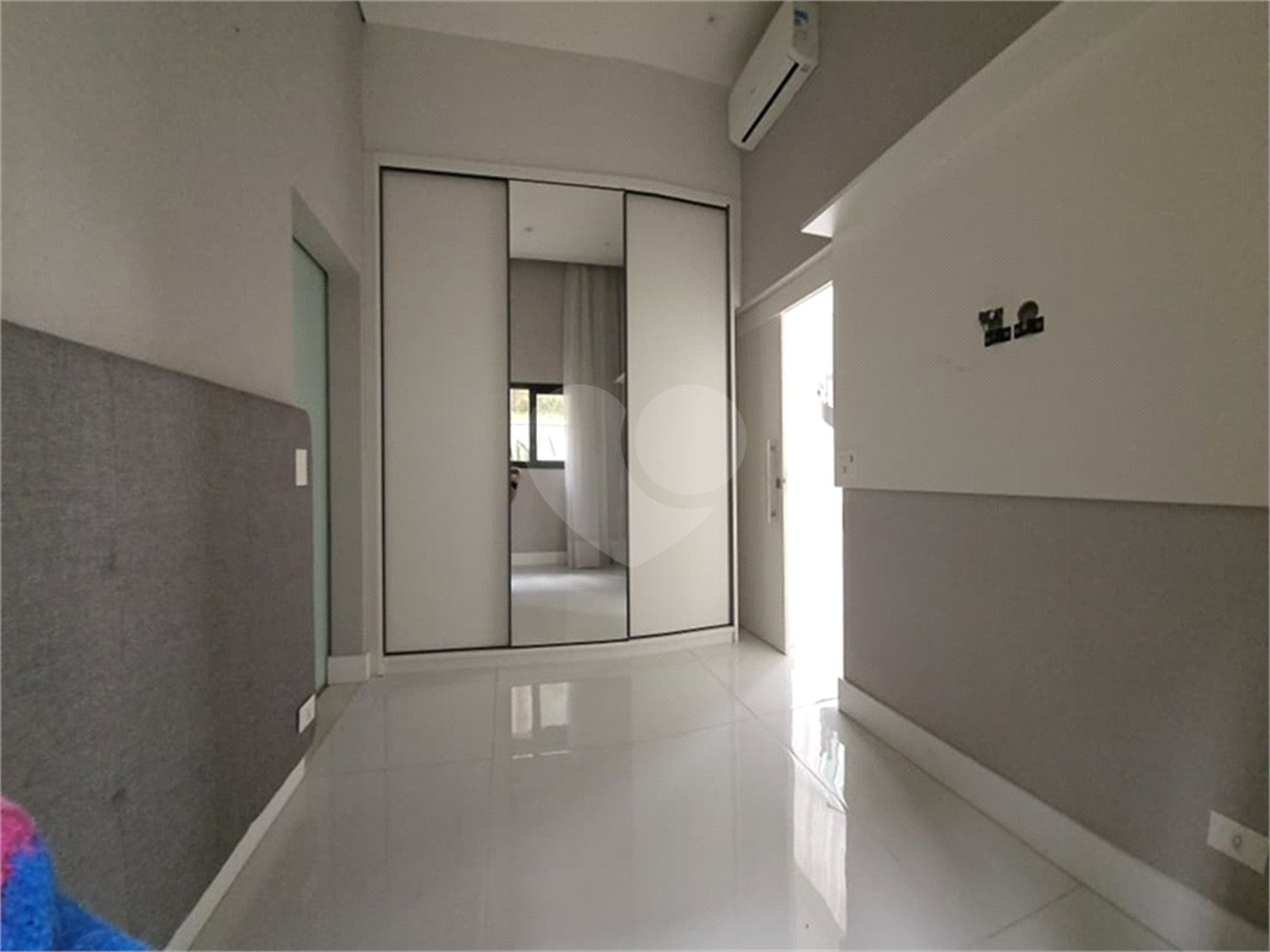 Casa à venda com 5 suítes no condomínio Tamboré II, Santana de Parnaíba - SP