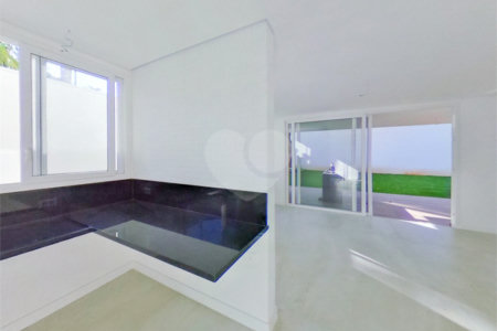 Casa à venda com 4 quartos, sendo 3 suítes,  em Jardim Marajoara, São Paulo, SP