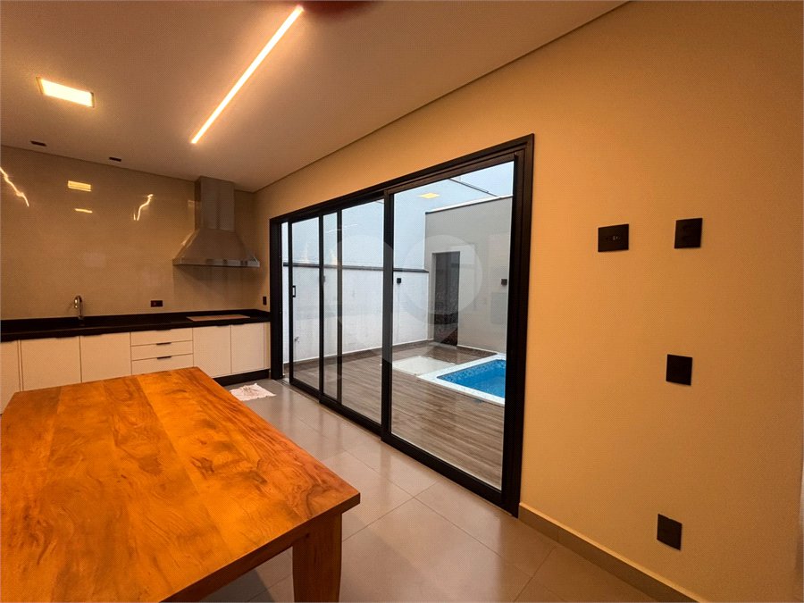 Casa à venda com 3 suítes no condomínio Residencial Chácara Ondina, Sorocaba - SP