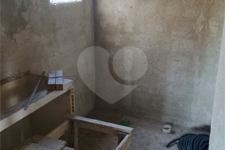 Casa à venda com 7 quartos, sendo 2 suítes, em Campo Grande, Rio de Janeiro, RJ