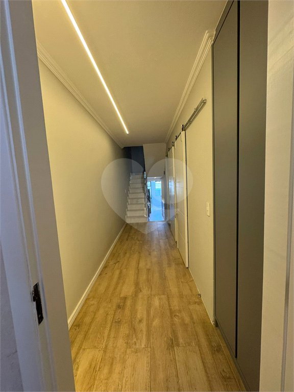 Casa à venda com 3 quartos, sendo 1 suíte, no condomínio Residencial Vegas, São Paulo - SP