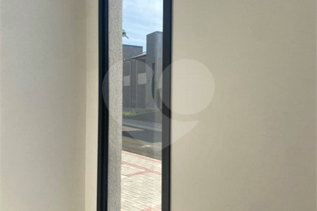 Casa à venda com 2 suítes no condomínio Vila Ilha de Creta, Valinhos - SP