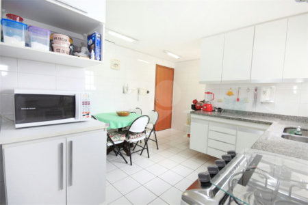 Apartamento à venda com 3 suítes em Vila Mascote, São Paulo, SP