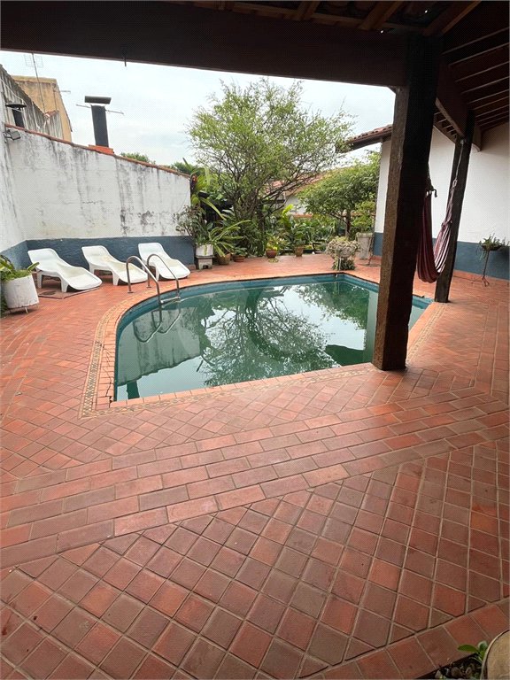 Casa Térrea para alugar com 3 suítes em Jardim do Lago, Atibaia, SP