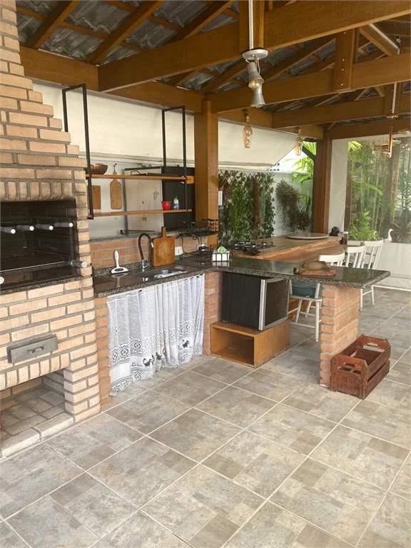 Apartamento à venda com 3 quartos, sendo 1 suíte,  em Vila Andrade, São Paulo, SP