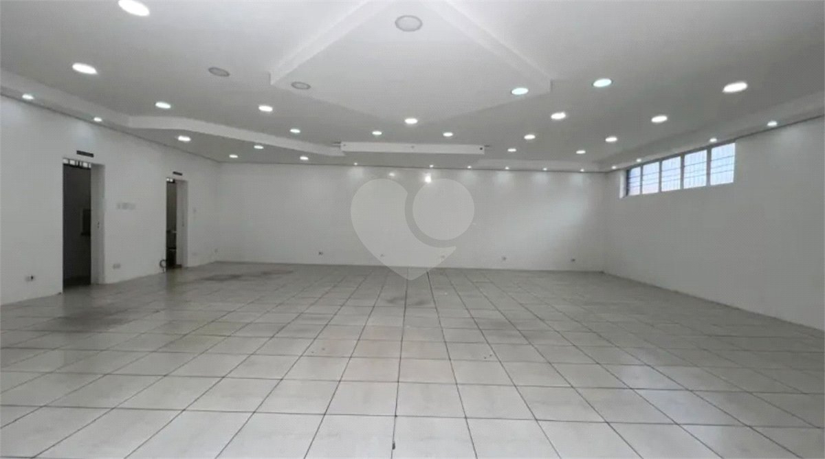 Salão Comercial para Locação | Esquina no Centro de Salto/SP