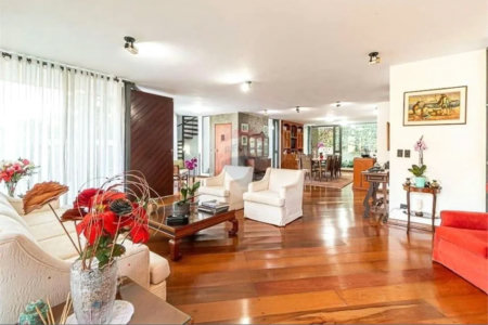 Casa à venda com 4 suítes em Jardim Vitória Régia, São Paulo, SP