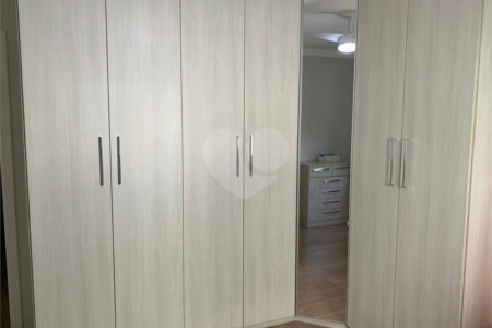 Sobrado à venda com 3 quartos, sendo 1 suíte,  em Vila Gumercindo, São Paulo, SP