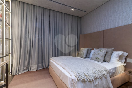 Apartamento à venda com 4 suítes em Jardim Guedala, São Paulo, SP