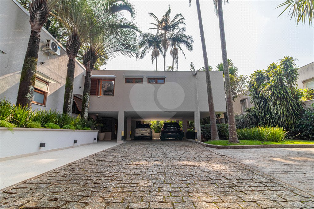 Casa à venda com 4 suítes em Campo Belo, São Paulo, SP