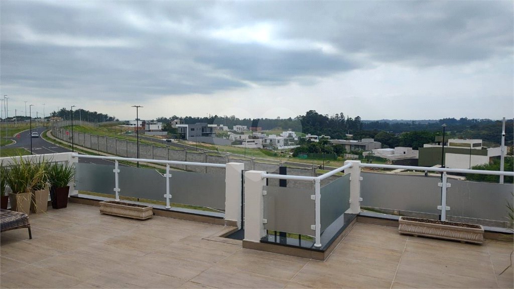 Casa à venda com 4 quartos, sendo 1 suíte, no condomínio Green View Residdence, Indaiatuba - SP