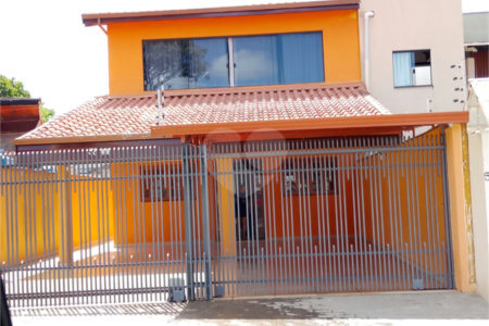 Sobrado à venda com 4 quartos, sendo 1 suíte, em Wanel Ville, Sorocaba, SP