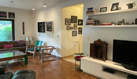 Casa à venda com 4 quartos, sendo 1 suíte,  em Vila Morumbi, São Paulo, SP