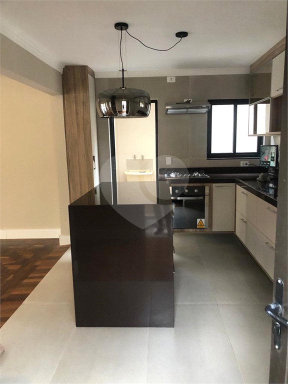 Casa à venda com 4 quartos, sendo 2 suítes,  em Horto Florestal, São Paulo, SP