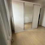 APARTAMENTO de 2 quartos (1 suíte) á venda em Santo André, 75m², 2 garagens fixas e cobertas, é entrar e morar!
