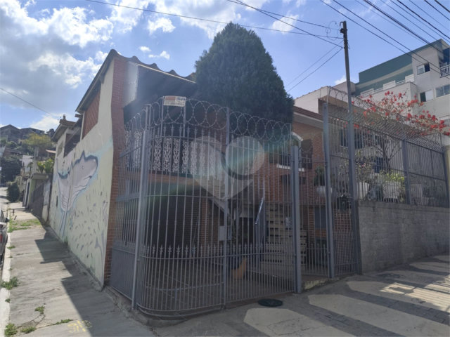 Sobrado à venda com 2 quartos em Vila Nivi, São Paulo, SP