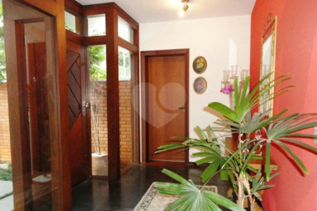 Casa à venda com 6 quartos, sendo 3 suítes, em Morumbi, São Paulo, SP