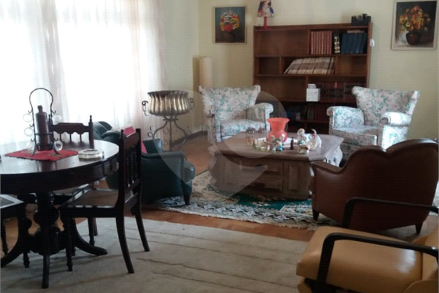 Casa Térrea à venda com 3 quartos em Horto Florestal, São Paulo, SP