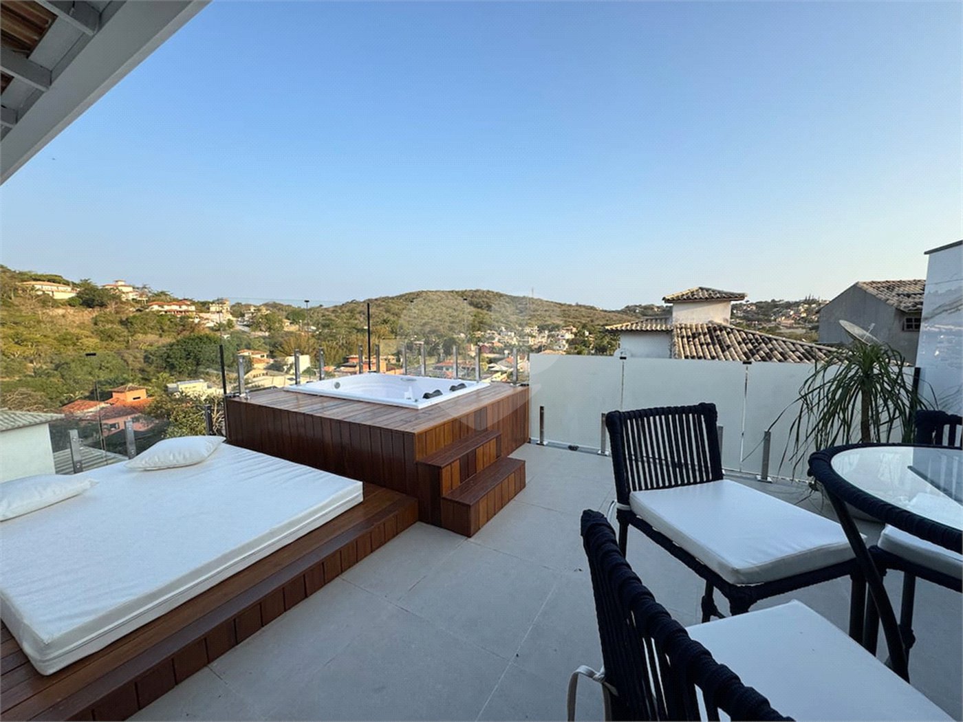 Casa à venda com 4 suítes em Alto de Búzios, Armação dos Búzios, RJ