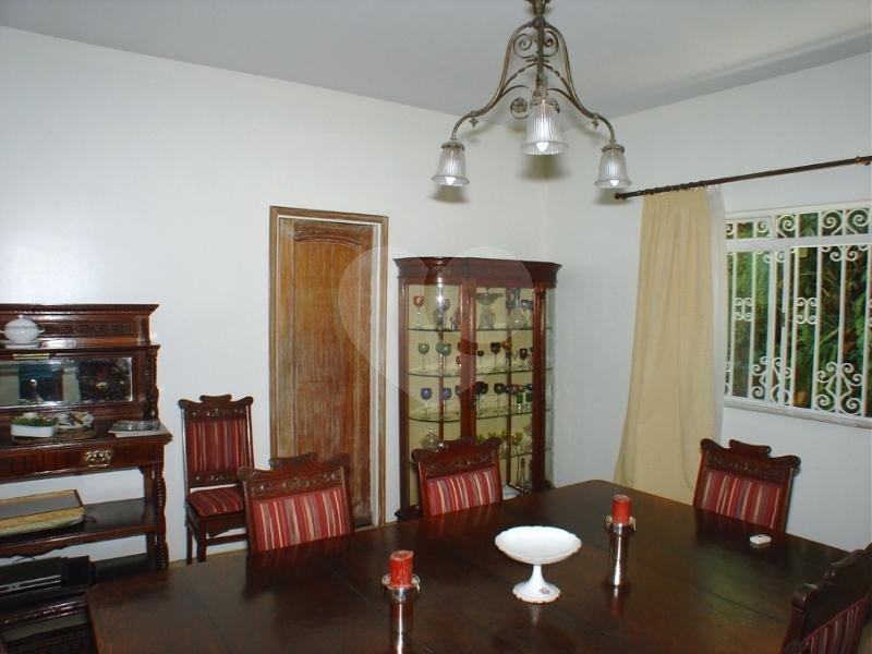 Casa à venda com 4 quartos, sendo 1 suíte, em Brooklin Velho, São Paulo, SP